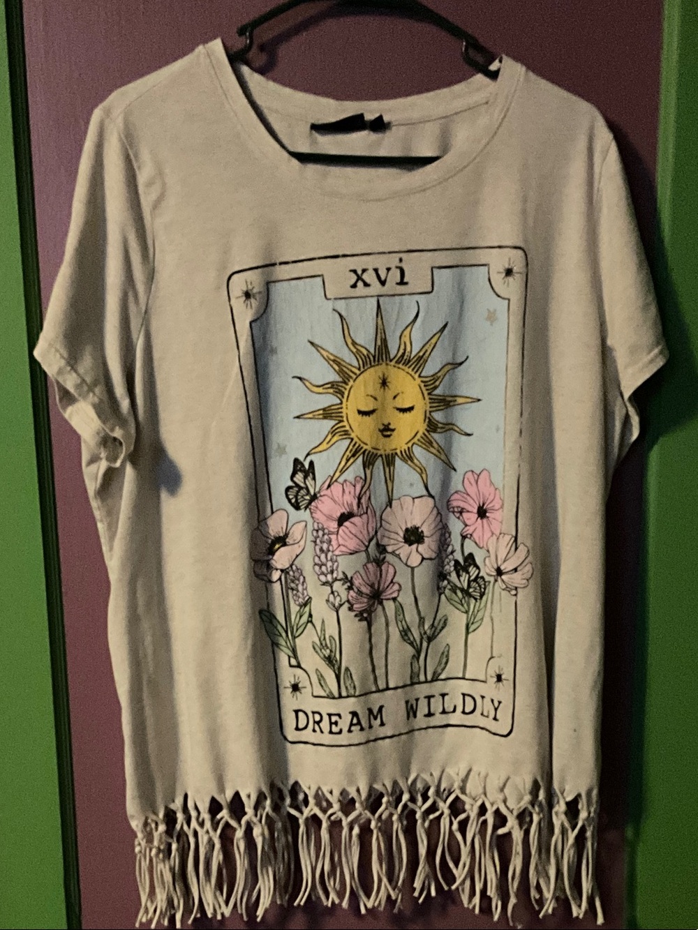Women’s Cream Fringe Graphic Tee - Dream Wildly